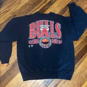 Vintage 90’s Chicago Bulls black crewneck sweater